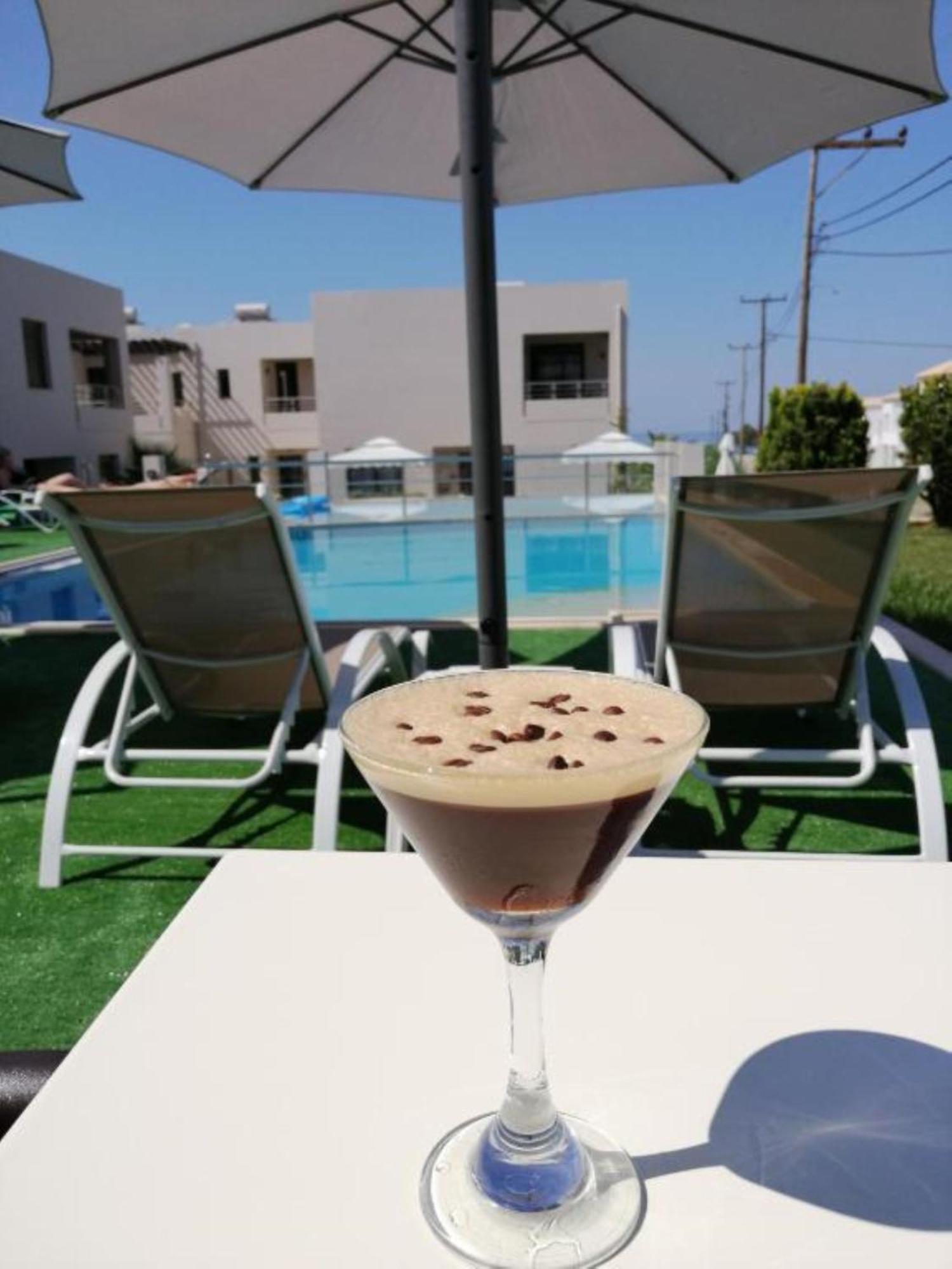 Carisa Suites And Apartments Maleme Екстериор снимка
