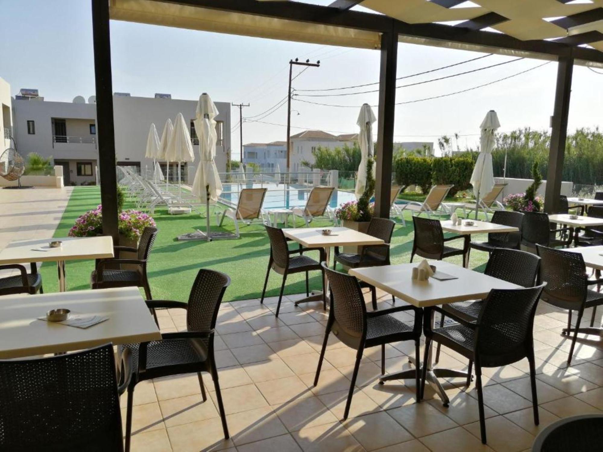 Carisa Suites And Apartments Maleme Екстериор снимка
