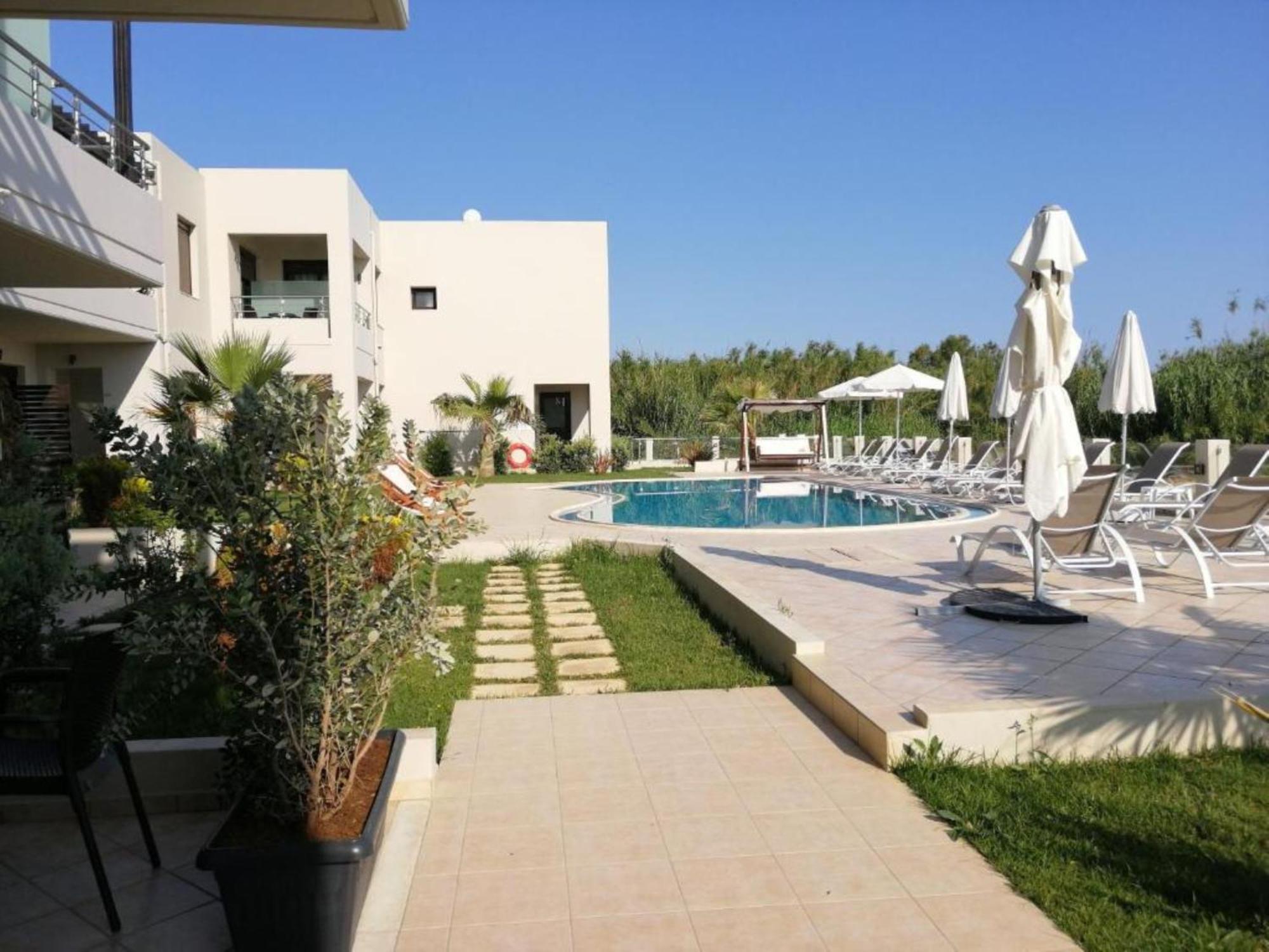 Carisa Suites And Apartments Maleme Екстериор снимка