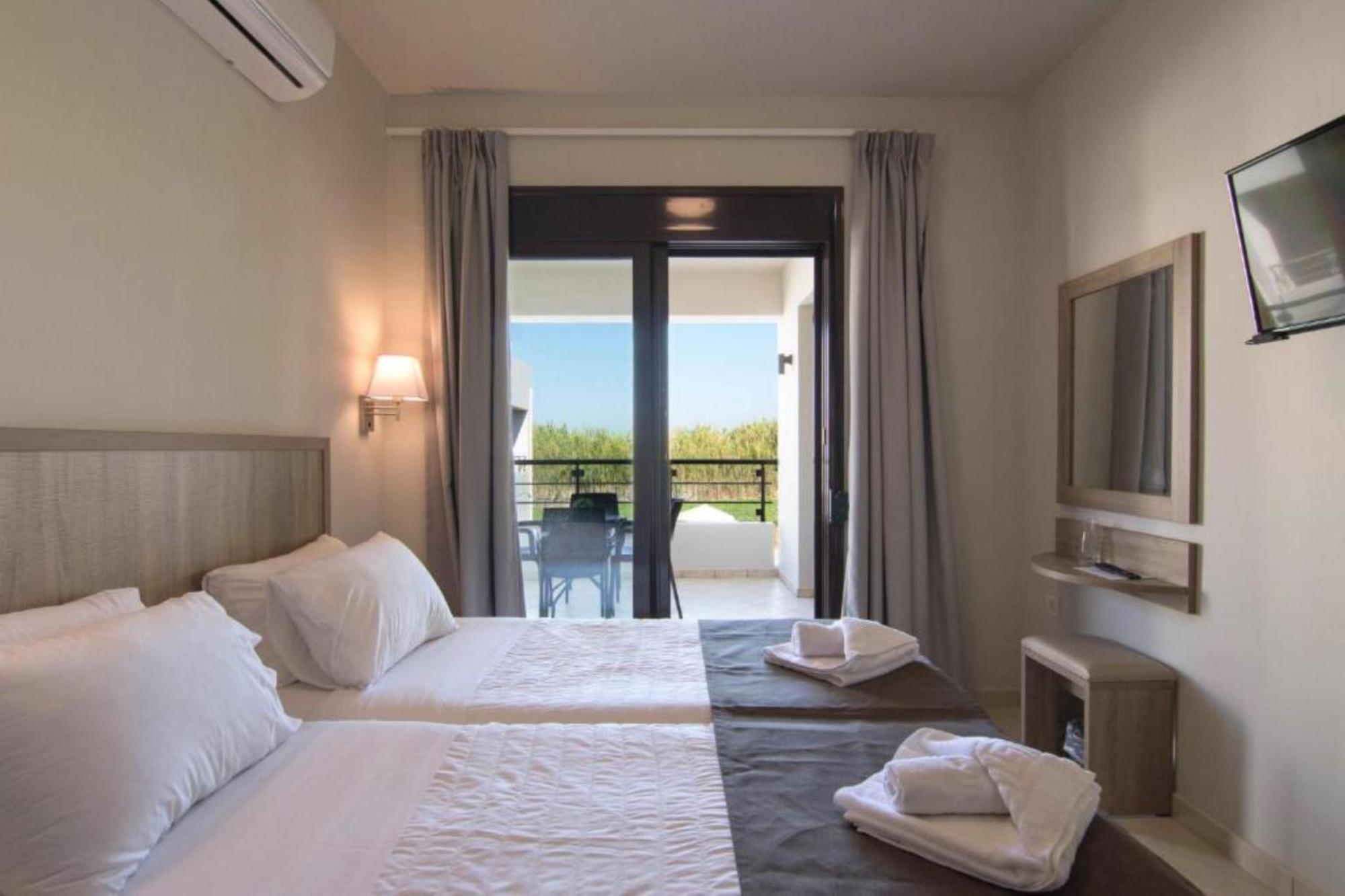 Carisa Suites And Apartments Maleme Екстериор снимка