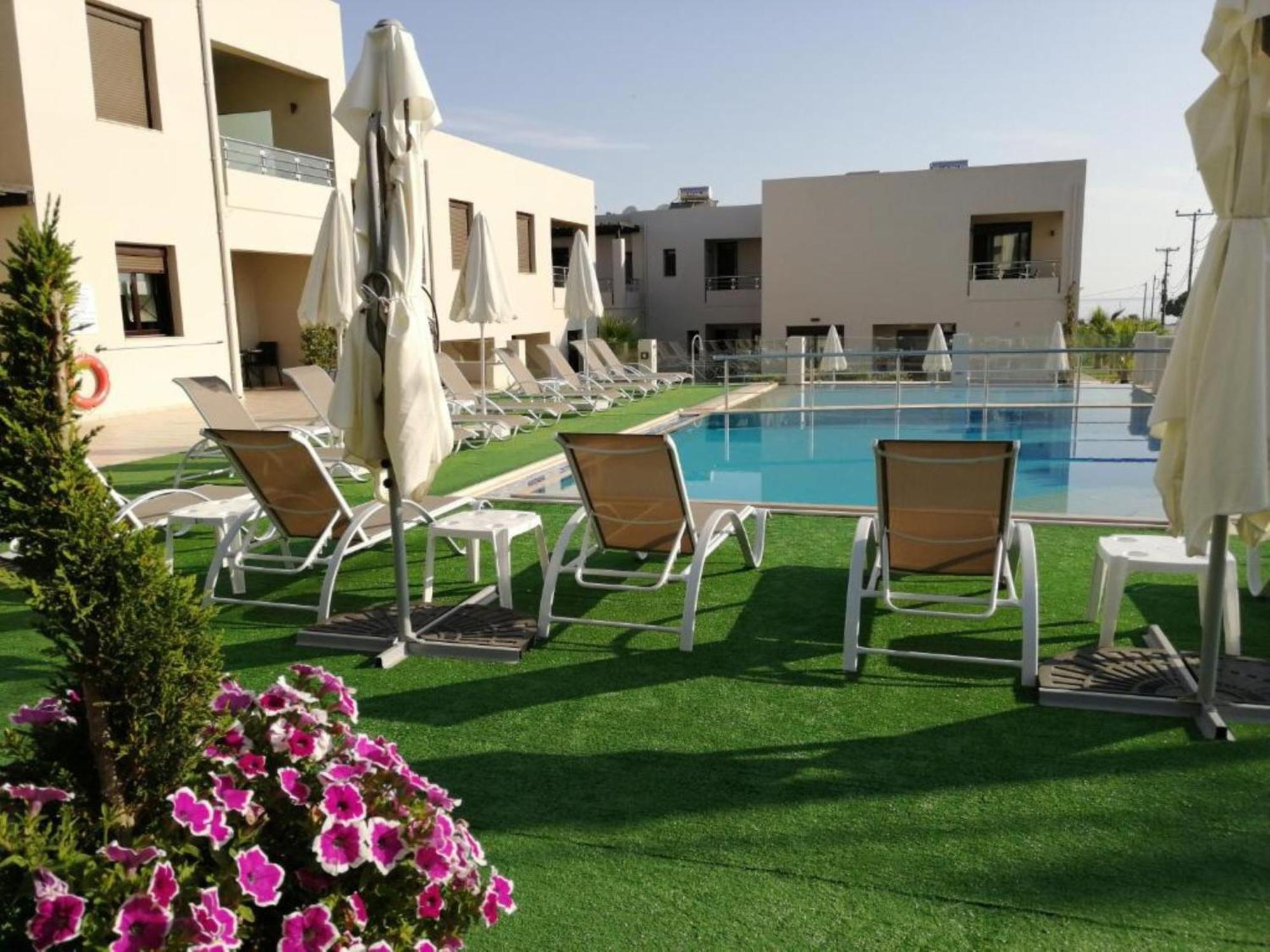 Carisa Suites And Apartments Maleme Екстериор снимка