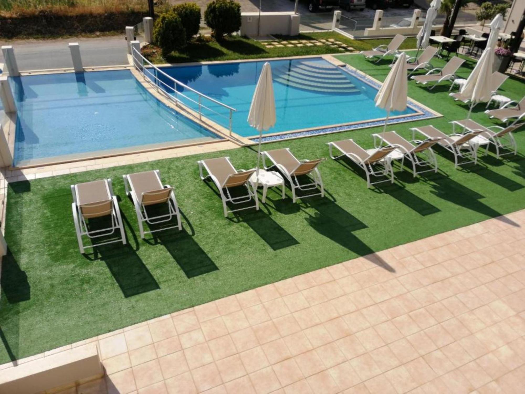 Carisa Suites And Apartments Maleme Екстериор снимка